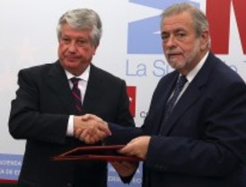 La Comunidad y la patronal ponen en marcha una herramienta financiera para ayudar a las pymes a lograr créditos
