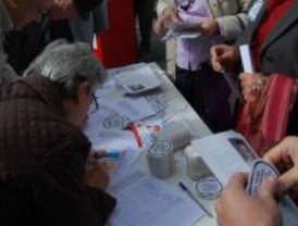 La FRAVM consigue más de 40.000 firmas contra la tasa de basura