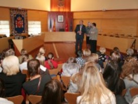 51 niños de Moscú-Norte visitan Las Rozas