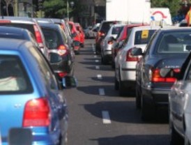 Retenciones en la A-5 por un accidente en Navalcarnero