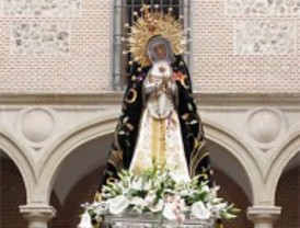 Lloros bajo la lluvia por La Dolorosa y la Soledad
