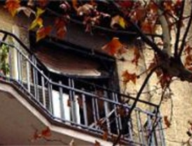 Un incendio en Menéndez Pelayo deja a siete personas heridas de diversa gravedad