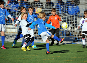El Ayuntamiento garantiza la continuidad del Club de Fútbol Las Rozas