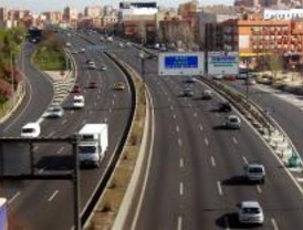 Los trabajadores de M-30 se concentran en Cibeles