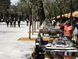 Los libreros de la Cuesta de Moyano volvieron a su lugar de origen