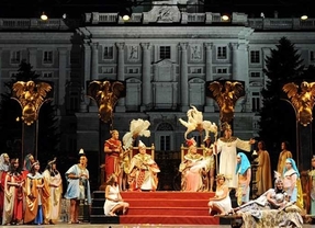 Los jardines de Sabatini se llenan de aires egipcios con 'La corte del faraón'