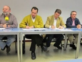 Los sindicatos exigen 10.000 plazas de profesor para los próximos cuatro años