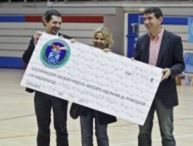Actores, músicos y deportistas participan en un partido solidario a favor de la Fundación Pequeño Deseo