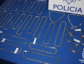 Detenidos dos hombres por vender oro falso en casas de empeño