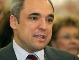 Simancas promete un decálogo que normalice la colaboración entre los gobiernos Central y Regional