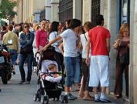 ULEG denuncia colas 'tercermundistas' en Leganés por el DNI