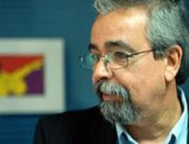 Pérez denuncia que 100.000 madrileños viven con rentas inferiores a los 3.000 euros al año