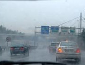 Más de 200 accidentes y dos muertos por la lluvia