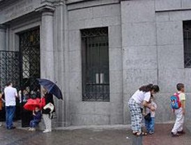 Los padres del Palacio Valdés se encierran contra Educación