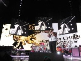 Red Hot Chili Peppers hace vibrar en el cierre de Rock in Rio Madrid