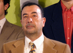 Alcalá entrega a Garci el premio de las Artes y las Letras