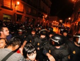 La Policía desaloja Sol por tercer día consecutivo