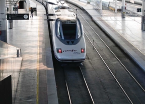 Trenes AVE en la estación de Atocha
