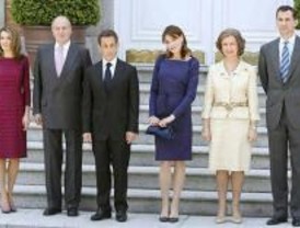 Intensa jornada de Sarkozy y Bruni en Madrid