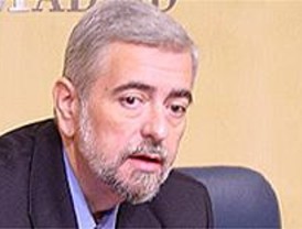 Beteta dice que Caja Madrid incurre en una 'desobediencia' a la Ley