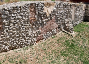 Lavado de cara a la muralla islámica