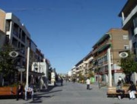 Un guardia civil retiene a tres personas que intentaban robar en una vivienda