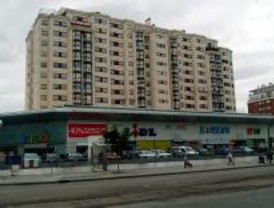 IU califica de 'deplorable' la situación del centro comercial de Orcasur