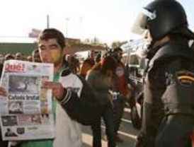 Unas 500 personas recorren Cañada Real para expresar que tiene vida y futuro