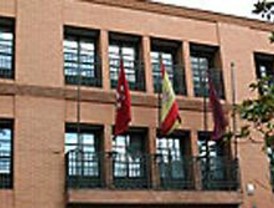 PSOE y vecinos de Barajas denuncian la tala indiscriminada de 40 árboles