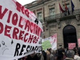 La Comunidad notifica una orden de desalojo a los encerrados del Magerit