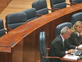 Expulsado por ser un 'diputado indigno'