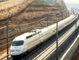 Más de 600 viajeros, afectados por una avería del AVE Sevilla-Madrid