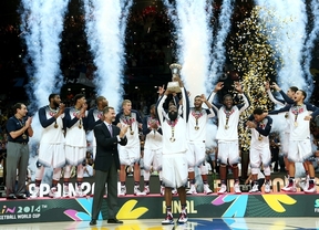 Estados Unidos arrolla a Serbia en la final