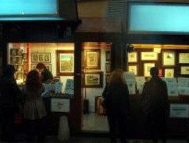 Artesanos de la Villa muestran sus obras en la Plaza de San Martín