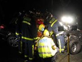 Dos jóvenes, heridos al chocar su coche contra un árbol en Ciudad Universitaria