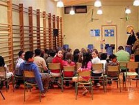 El PSOE pide a Gallardón becas para 20.000 niños