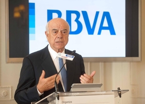 El presidente de BBVA ofrece su ayuda a Carmena para abordar los desahucios