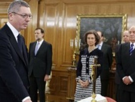Los ministros de Rajoy juran su cargo ante el Rey