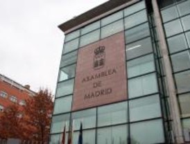 Primera sesión de la Asamblea tras los cambios en PP y PSOE