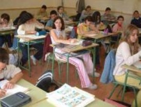 El próximo curso habrá 325 profesores más
