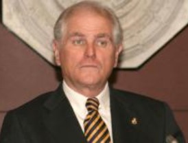 Calderón dimite como presidente del Real Madrid y convoca elecciones anticipadas