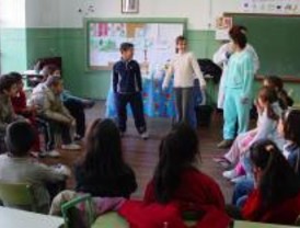 Doce colegios abrirán sus puertas en el puente para niños de Infantil y Primaria