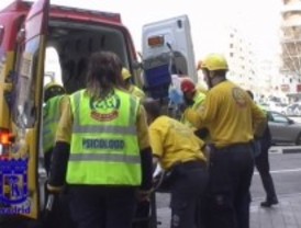 Grave al sufrir la amputación de sus piernas en el metro