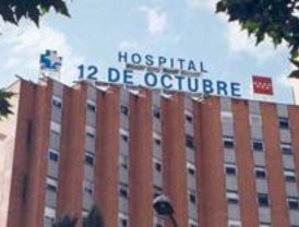 Herido grave un joven al caer desde un muro de ocho metros