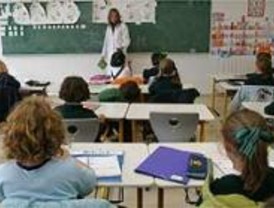 Más de 100 colegios públicos abren este jueves con actividades extraescolares