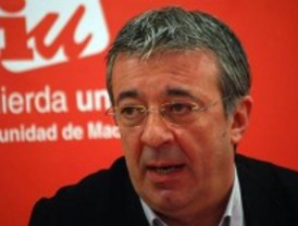 El lider de IU llama a Aguirre 'brutal represora' y pronostica un éxito de la huelga general