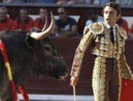 Escolar nos trae la emoción del toro/toro y Robleño la del torero lidiador y valiente