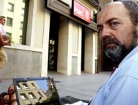 El teniente de la Guardia Civil acampado en la calle: 'Nadie está vacunado contra el acoso'