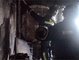 Mueren dos mujeres en el incendio de un edificio de viviendas
