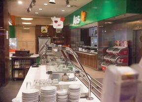 Las cafeterías del aeropuerto de Barajas seguirán con la huelga
